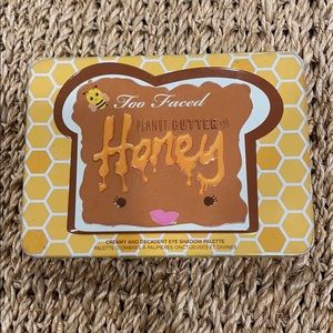 Too Faced Peanut Butter Honey Eyeshadow Palette